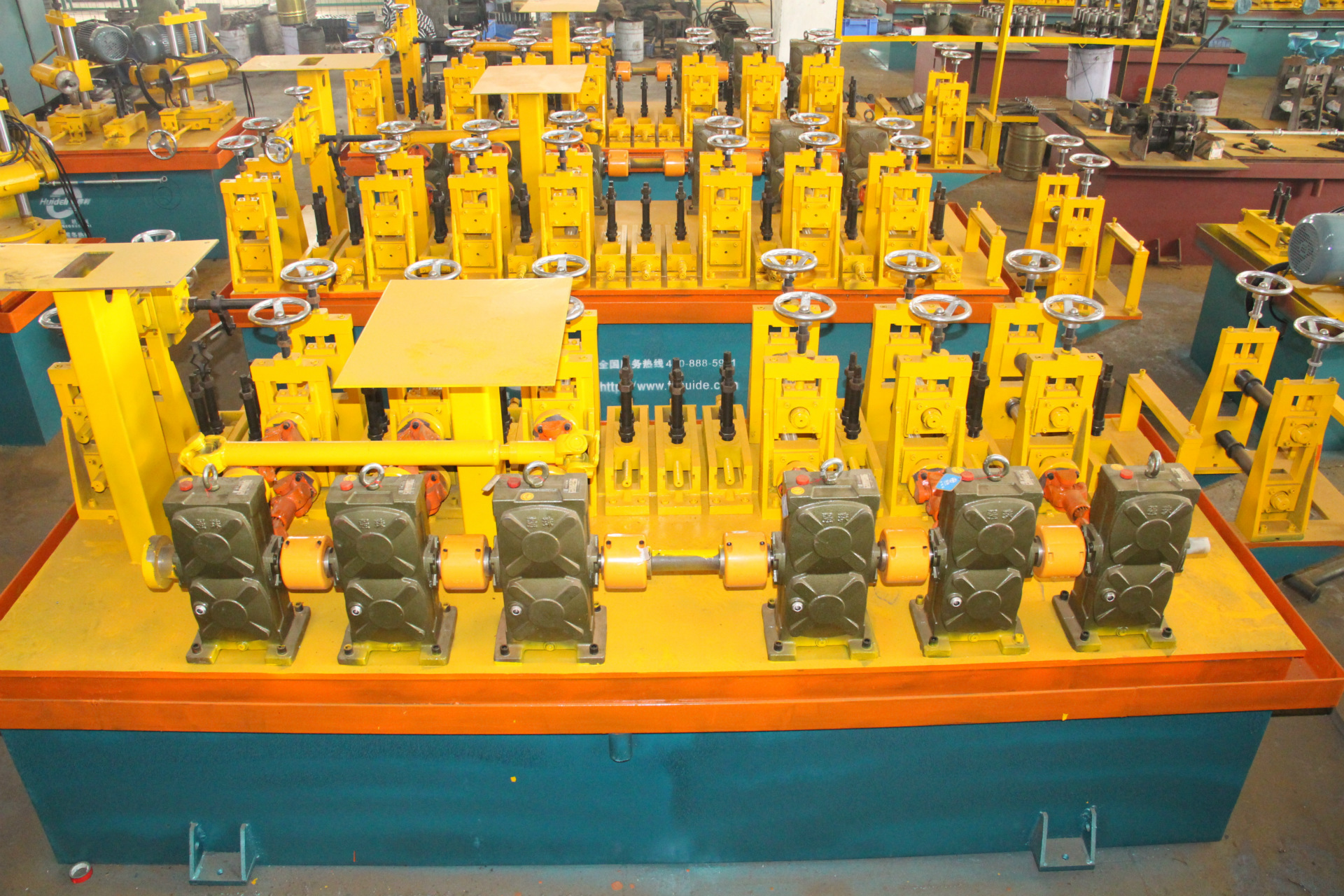 焊管机-佛山厂家专业生产不锈钢制管机及其设