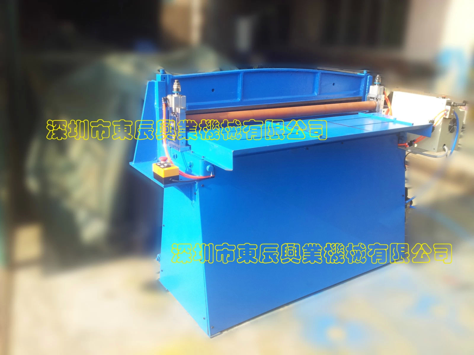 数控精密剪板机1