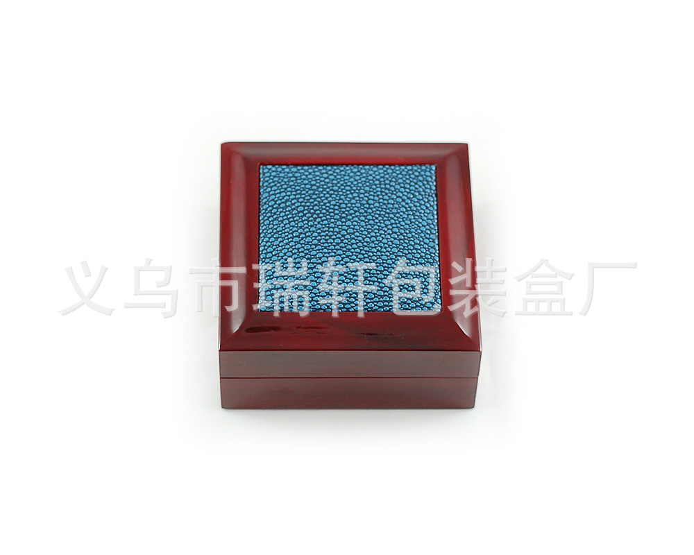 100×100×45mm皮頂斜邊手鐲盒