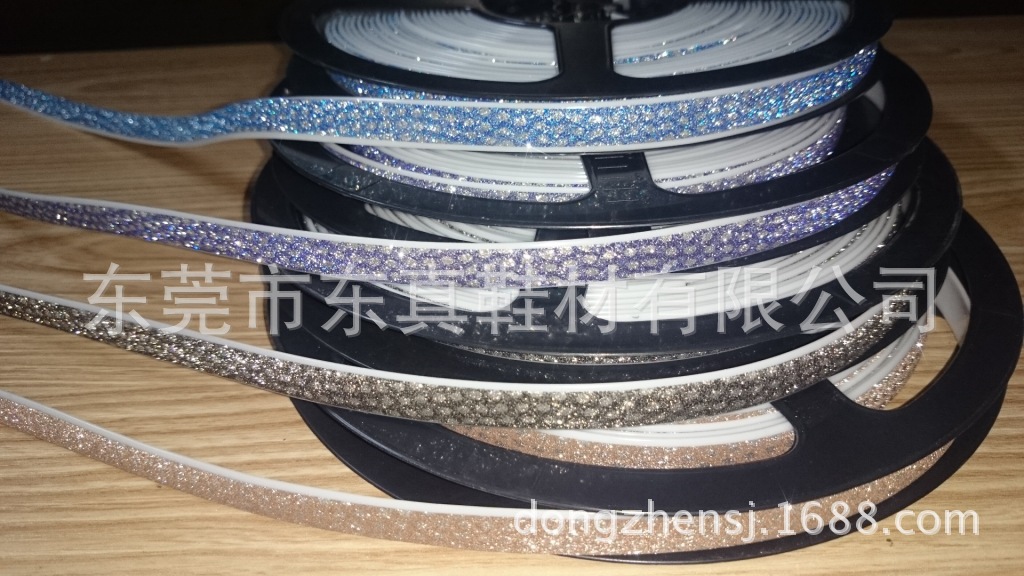 2015春夏凉鞋首选材料进口闪钻极光饰�?地球�? height=