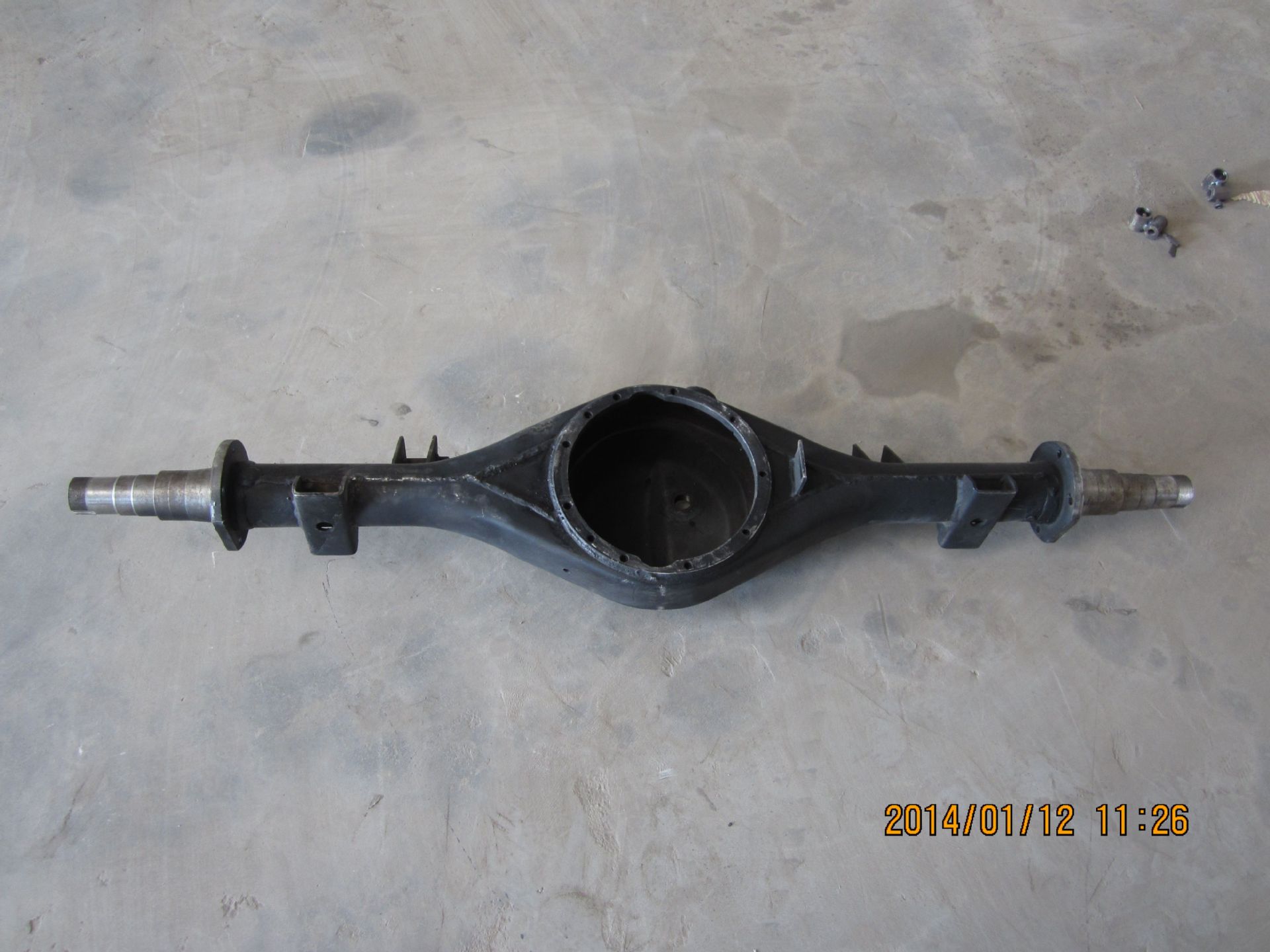 供应1028后桥壳 厂家直销 图片