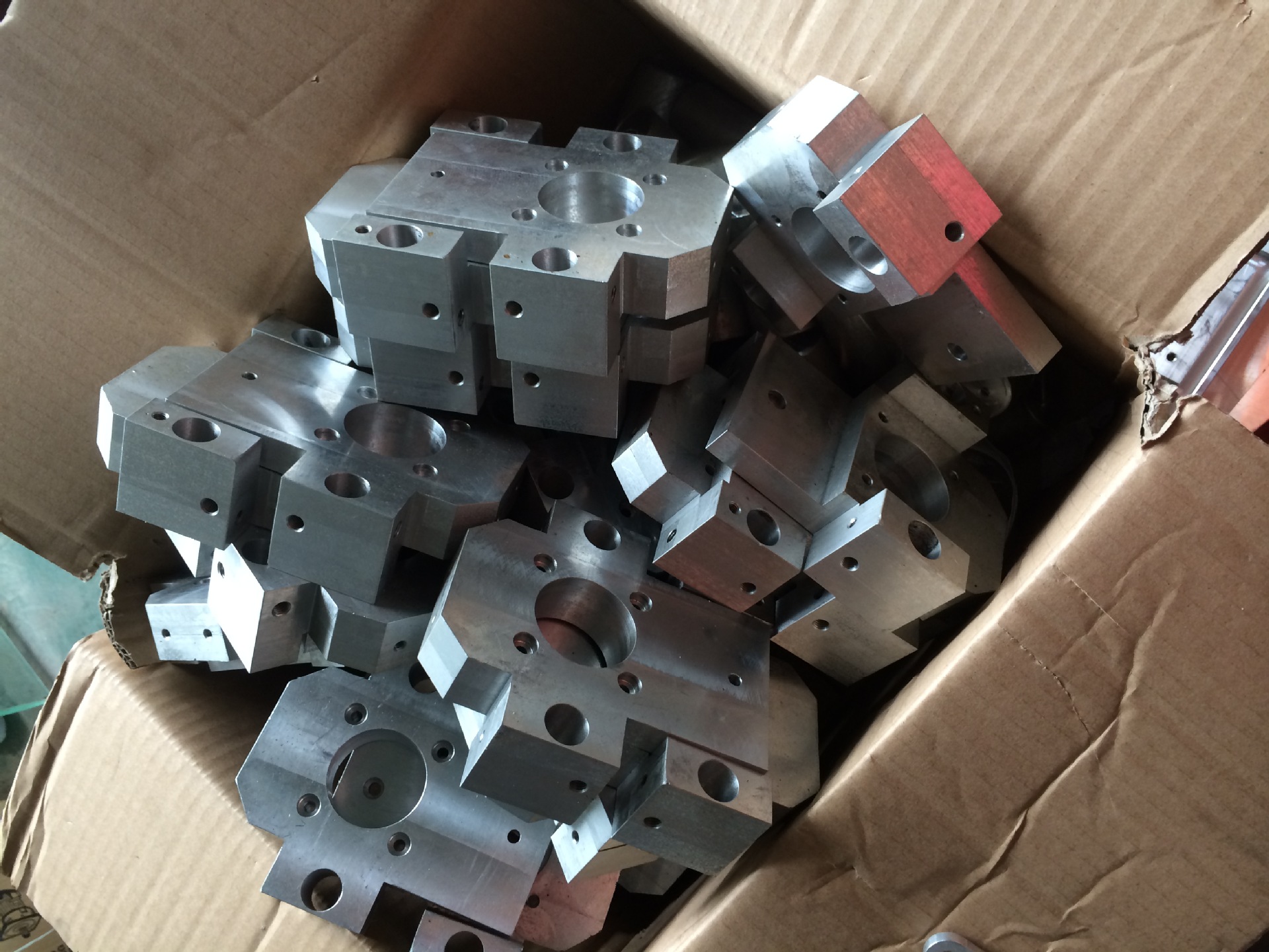 CNC加工中心大小批量加工、食品机械烤箱配件加工、线切割加工