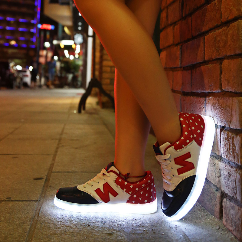 厂家直销爆款<em>女鞋</em> 7彩<em>荧光</em>鞋LED情侣韩版US