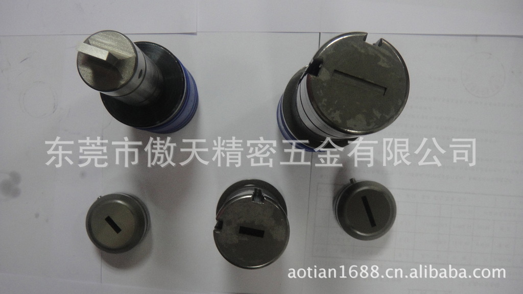 数控冲床模具B-RE204