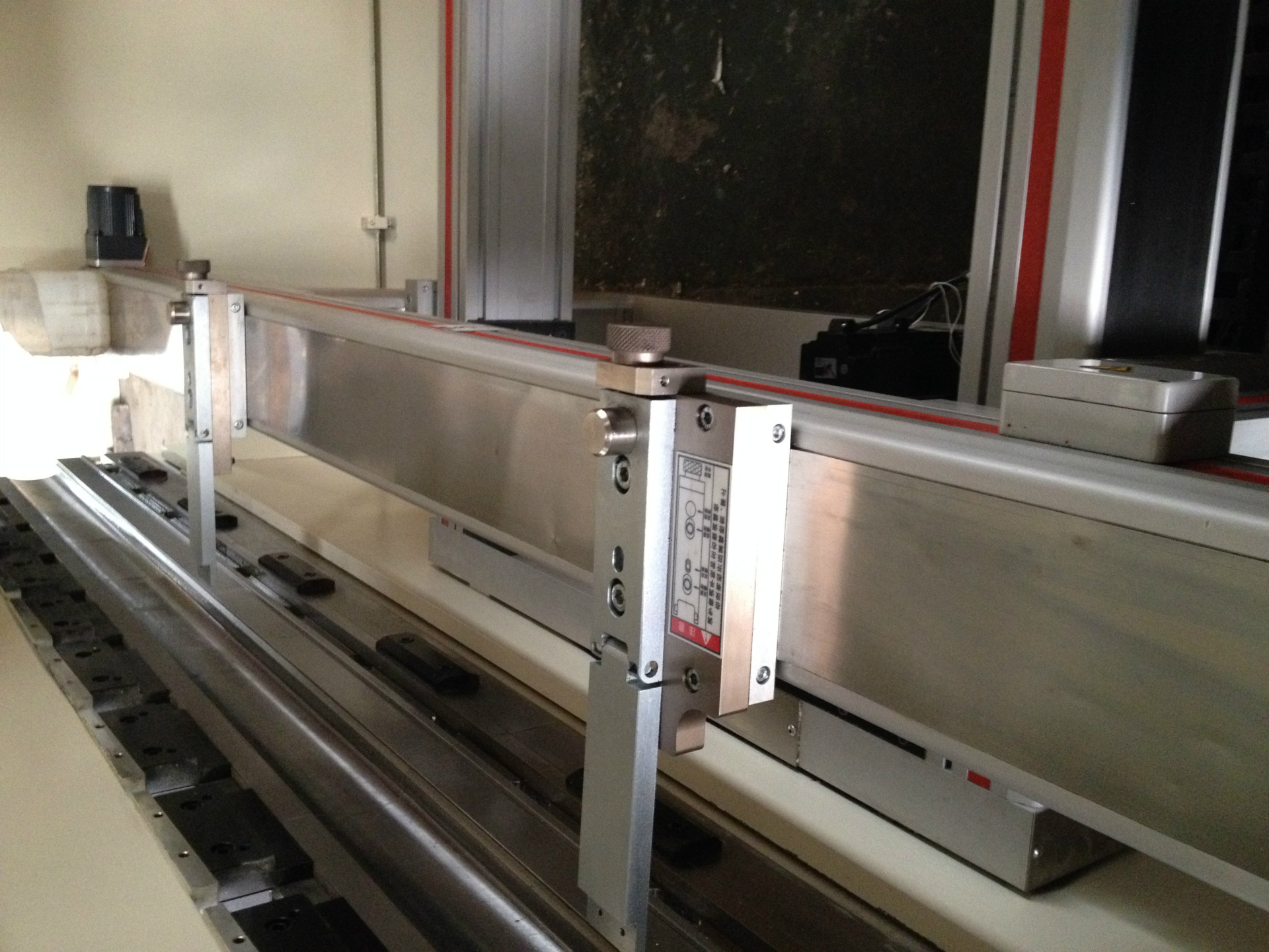 电液私服折弯机