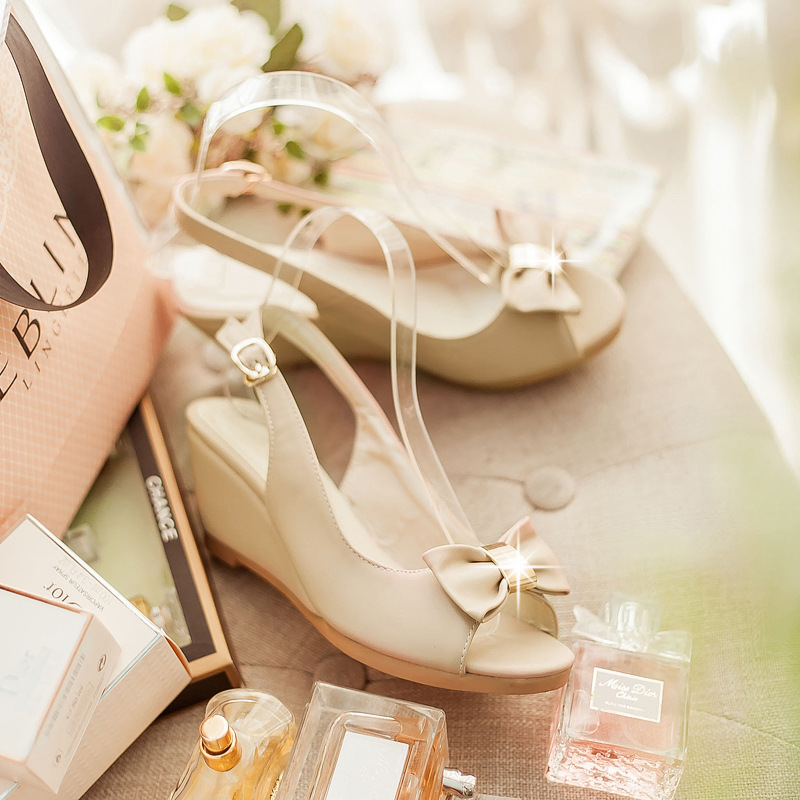 凉鞋-2014新款夏季名牌<em>女鞋</em> 知名<em>款式</em>坡跟鱼嘴