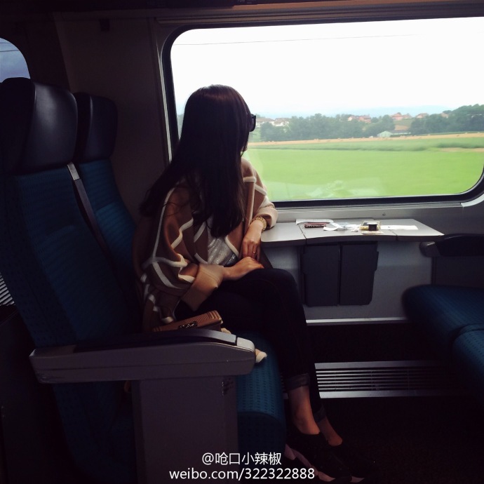 采购女式外套-大量现货 7月23日小辣椒<em>灰色</em>驼