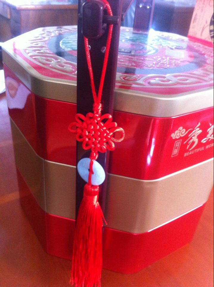 14年新品首發(fā) 超漂亮1200g三層提籃 高檔次秀美天下廣式月餅禮盒