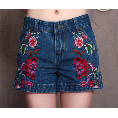 2014 夏季新款 <em>民族风 绣花</em>百搭 <em>牛仔短裤</em> 图片