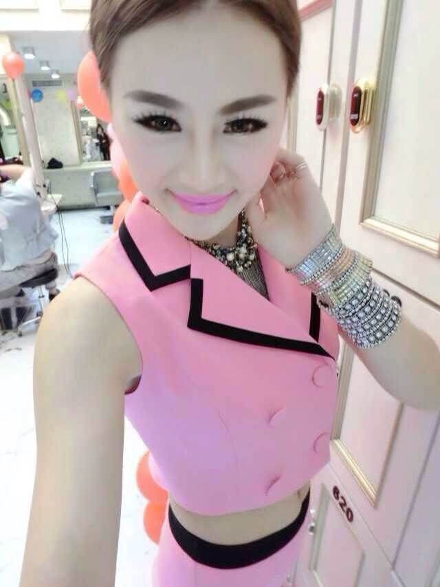 2014新春夏韩版<em>女装</em>性感<em>露</em>肚脐背心+<em>短裤</em> 图