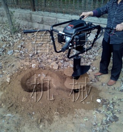 挖坑機(jī)，大型，新圖片