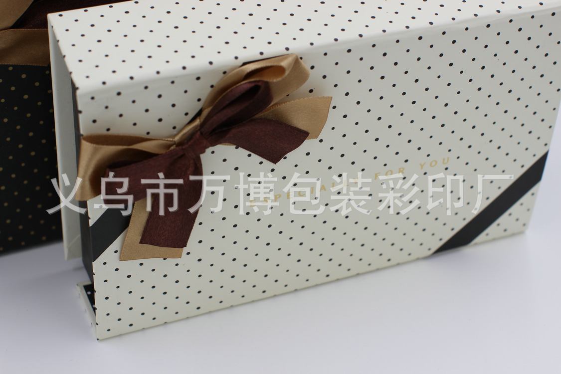 高档精美黑色白色烫金工艺翻盖长方形礼物盒包装盒 (8)