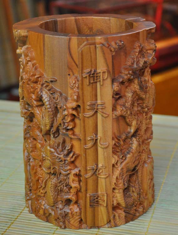 直销各种新奇特桃木工艺品 福临桃木制品 FLX-8031御天九龙笔筒 图片_高清大图 - 阿里巴巴