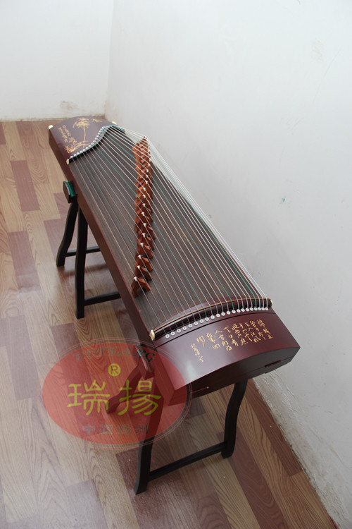 "   【原装配件】:红木手工琴码,牛骨弦槽,古筝