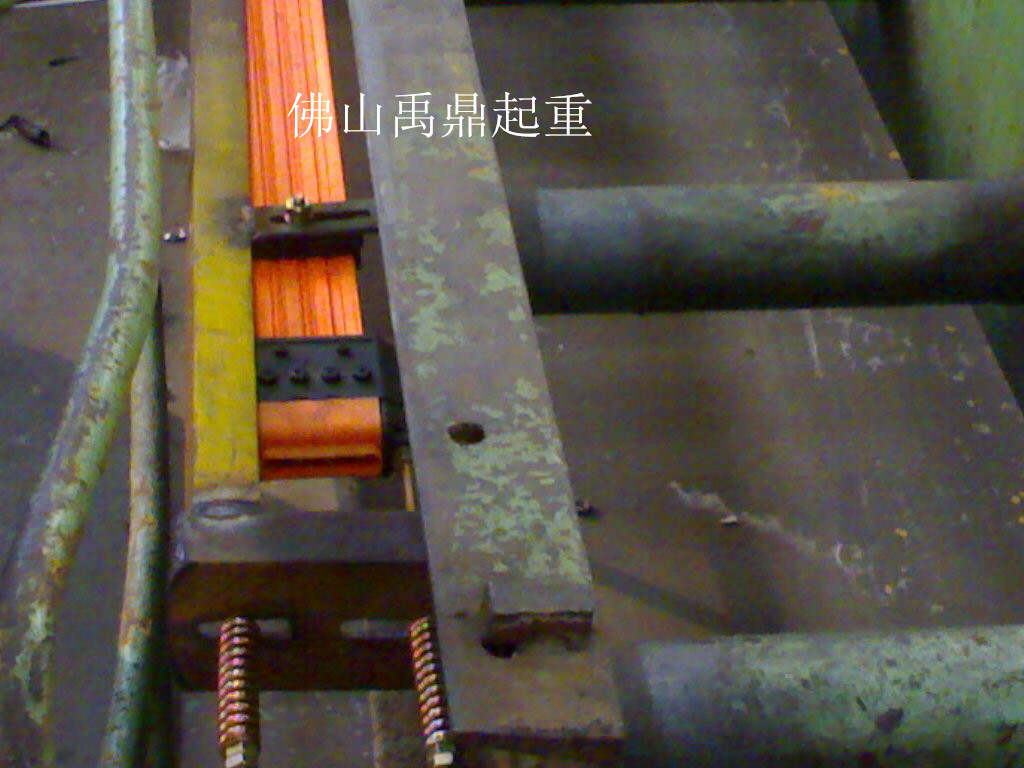 4p 75a无按缝安全电轨 起重机供电轨道 导电滑轨 行车导电槽 电刷
