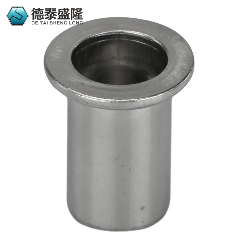 通孔不锈钢平头光面拉铆螺母1