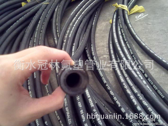 高压钢丝缠绕胶管