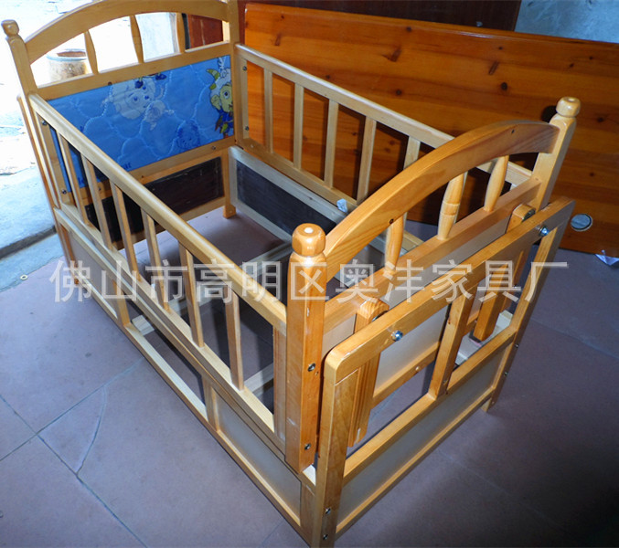 【厂家直销高级实木婴儿床 可以摇摆的童床 送