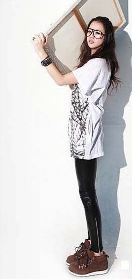 Korean-style slimming tight leather pants, European and American imitation leather zipper matte nine-inch leggings pic 8