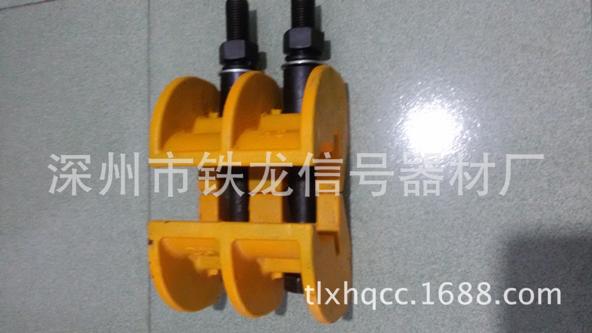 铸钢急救器2