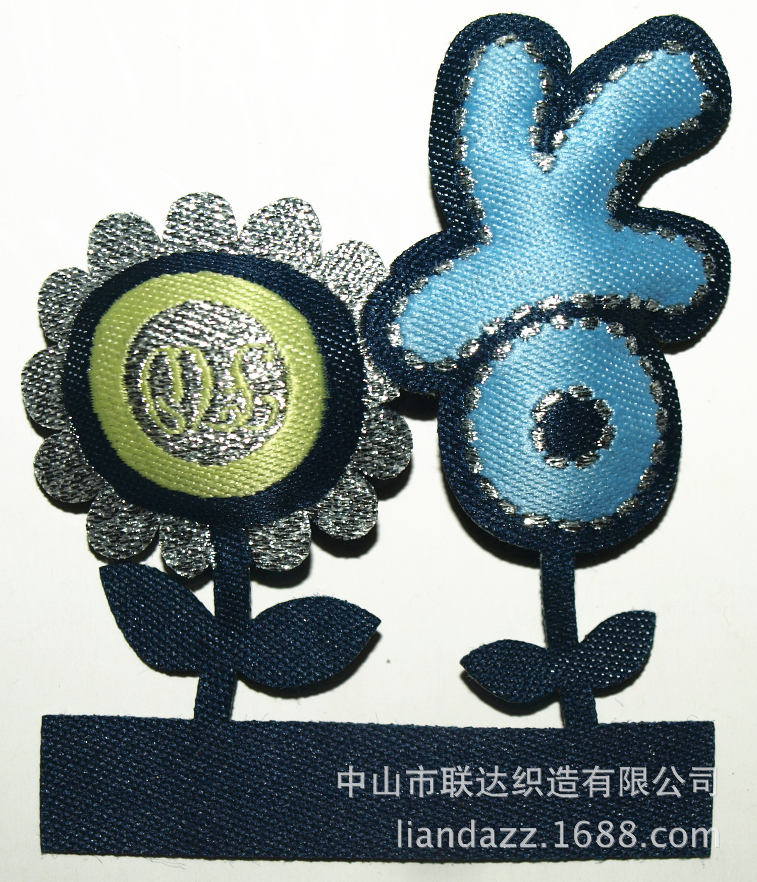 拉链头-冲棉拉链头 正反面有内容中间空心可填