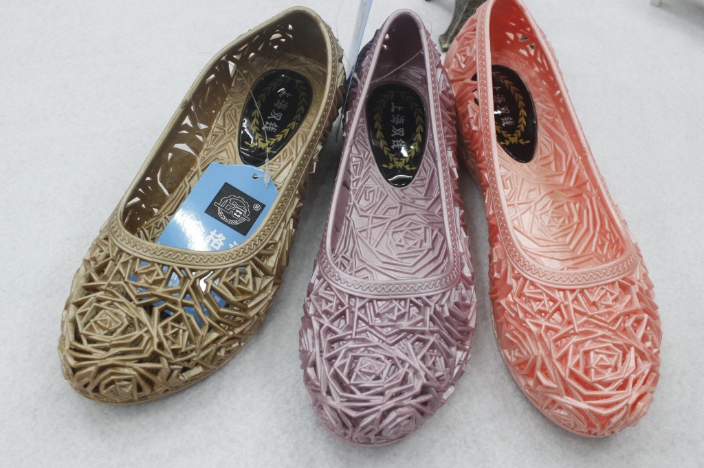 【上海双钱吹气一体女网凉拖休闲 自然 舒适】