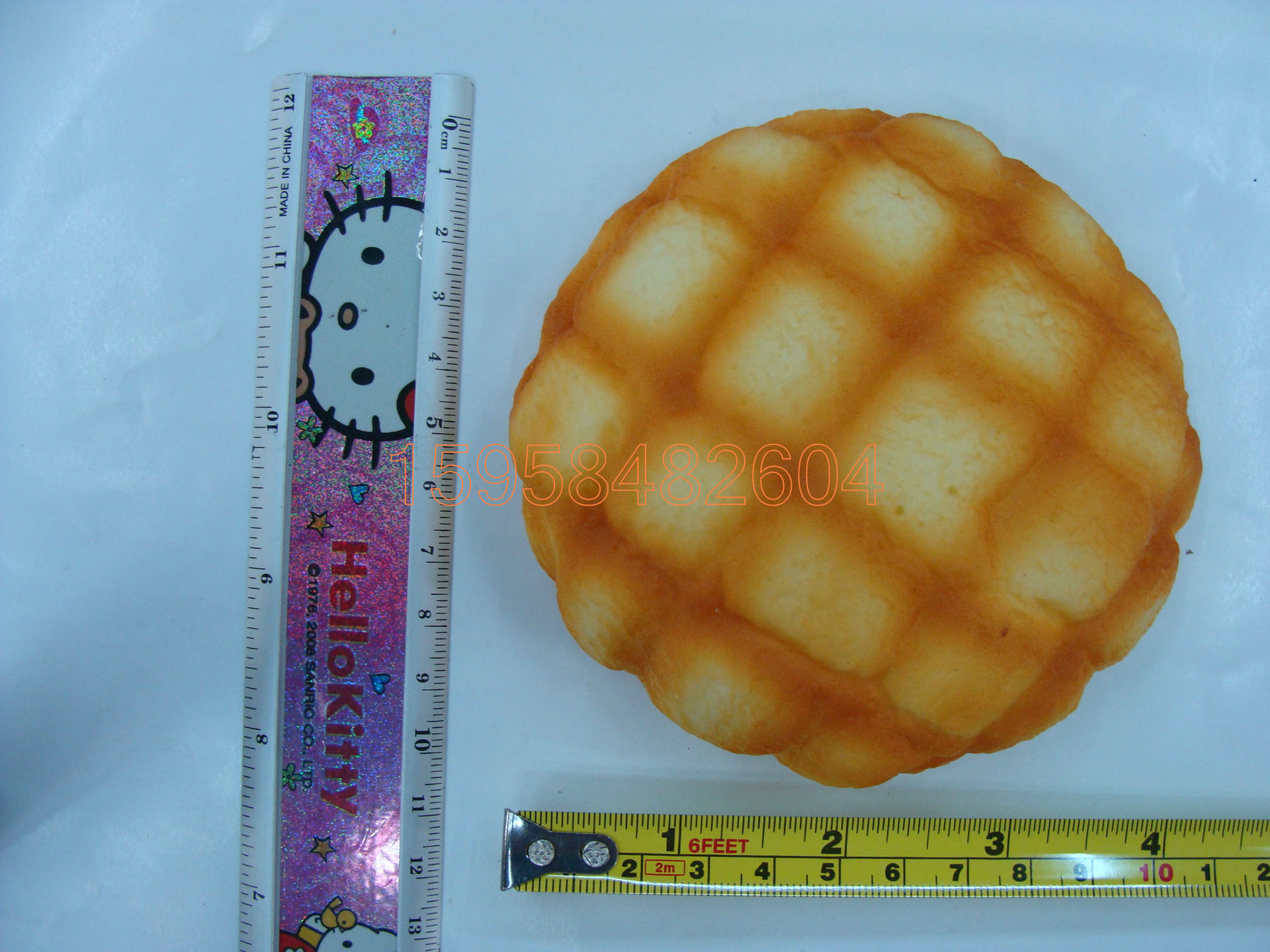 底10CM,高3CM，10CM大菠萝包2.5