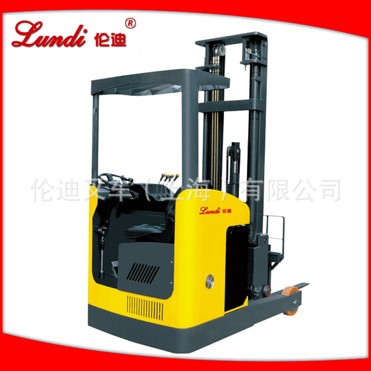 前移式电动叉车