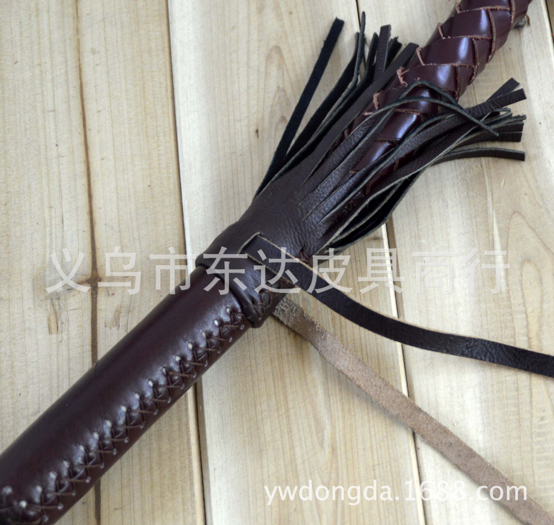 正品纯牛皮马鞭/赛马鞭子/真皮骑兵马鞭/骑士装备/马术马鞭