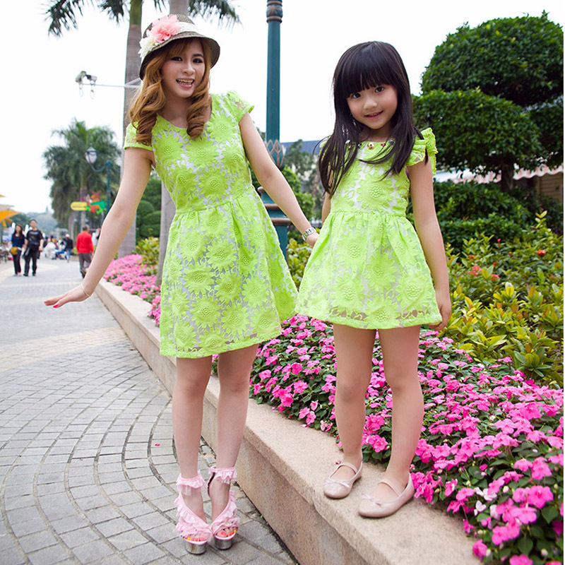 2014夏装新款<em>韩版</em>蕾丝连衣裙母<em>女装</em> 亲子装批