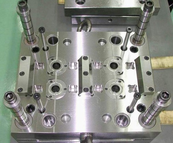 深圳市联合通精细制作获得一种分体式成型的五金模具及其成型工艺专利