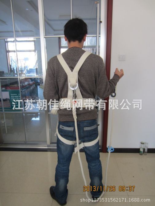 1131150505_1629440963