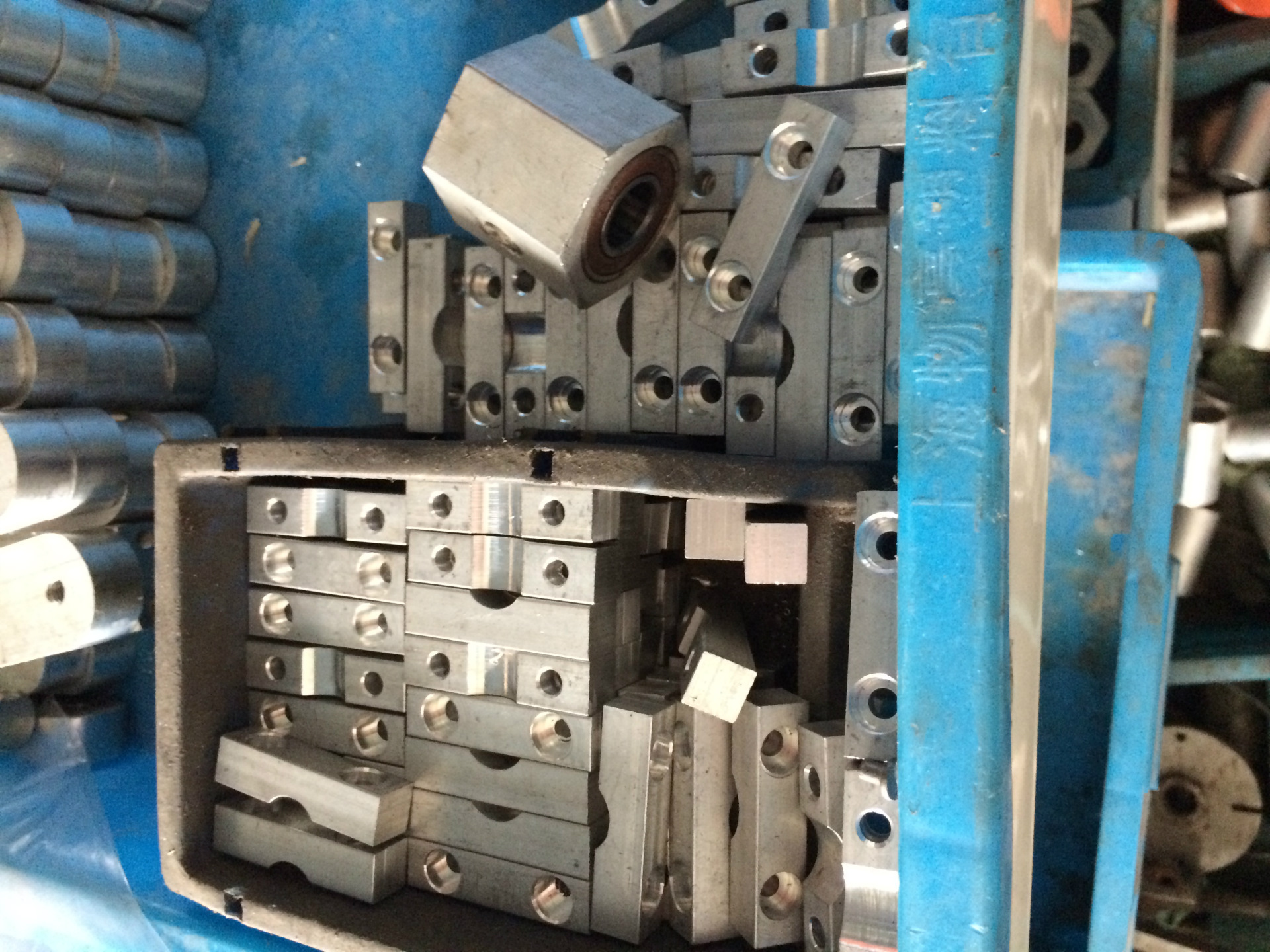 数控车床大小批量加工、CNC加工中心配件加工、食品机械配件加工