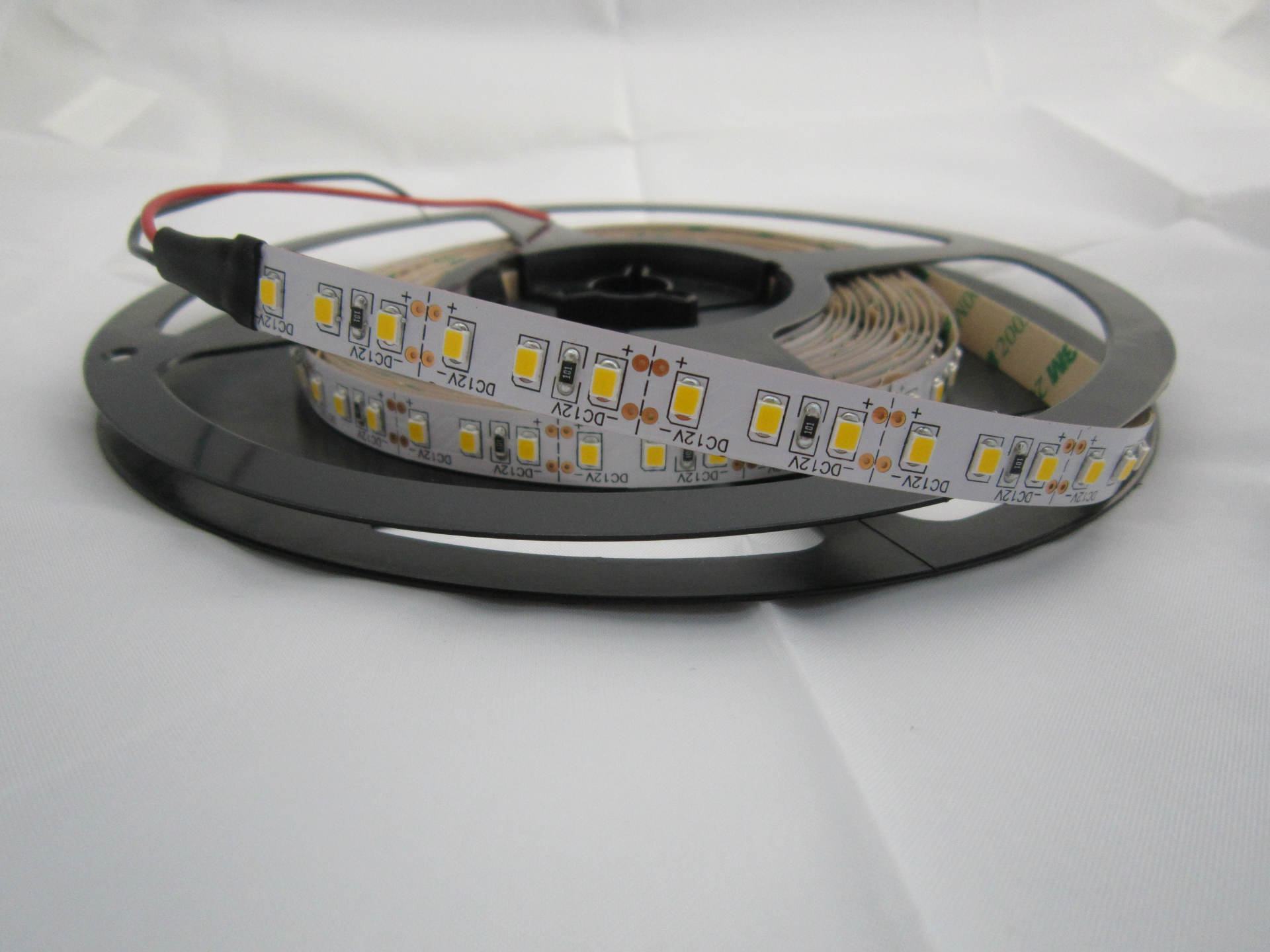 高品质LED软灯条120灯2835灯珠10瓦不防水