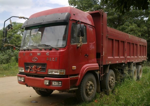 货车-华菱前四后八二手自卸车低价出售-货车尽