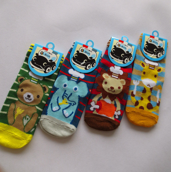 销)3-6岁可爱卡通童袜 狮子长颈鹿大象熊男童袜