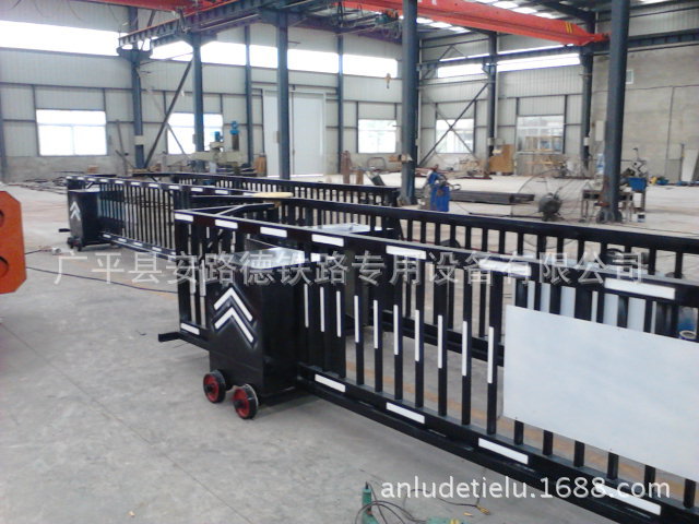 护栏、护栏网-供应铁路道口专用平移门 铁路道