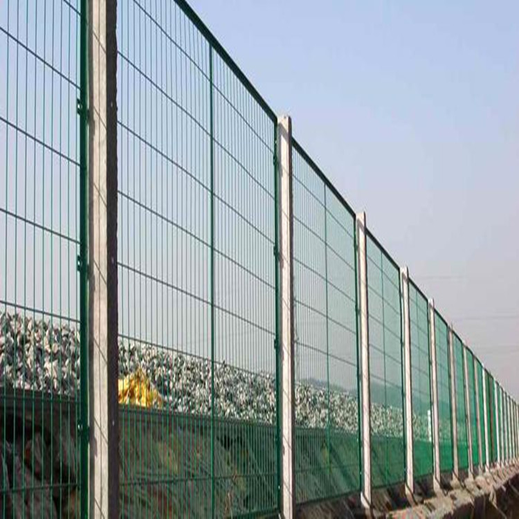 护栏网多钱一套 护栏网规格 双边护栏 铁路护栏
