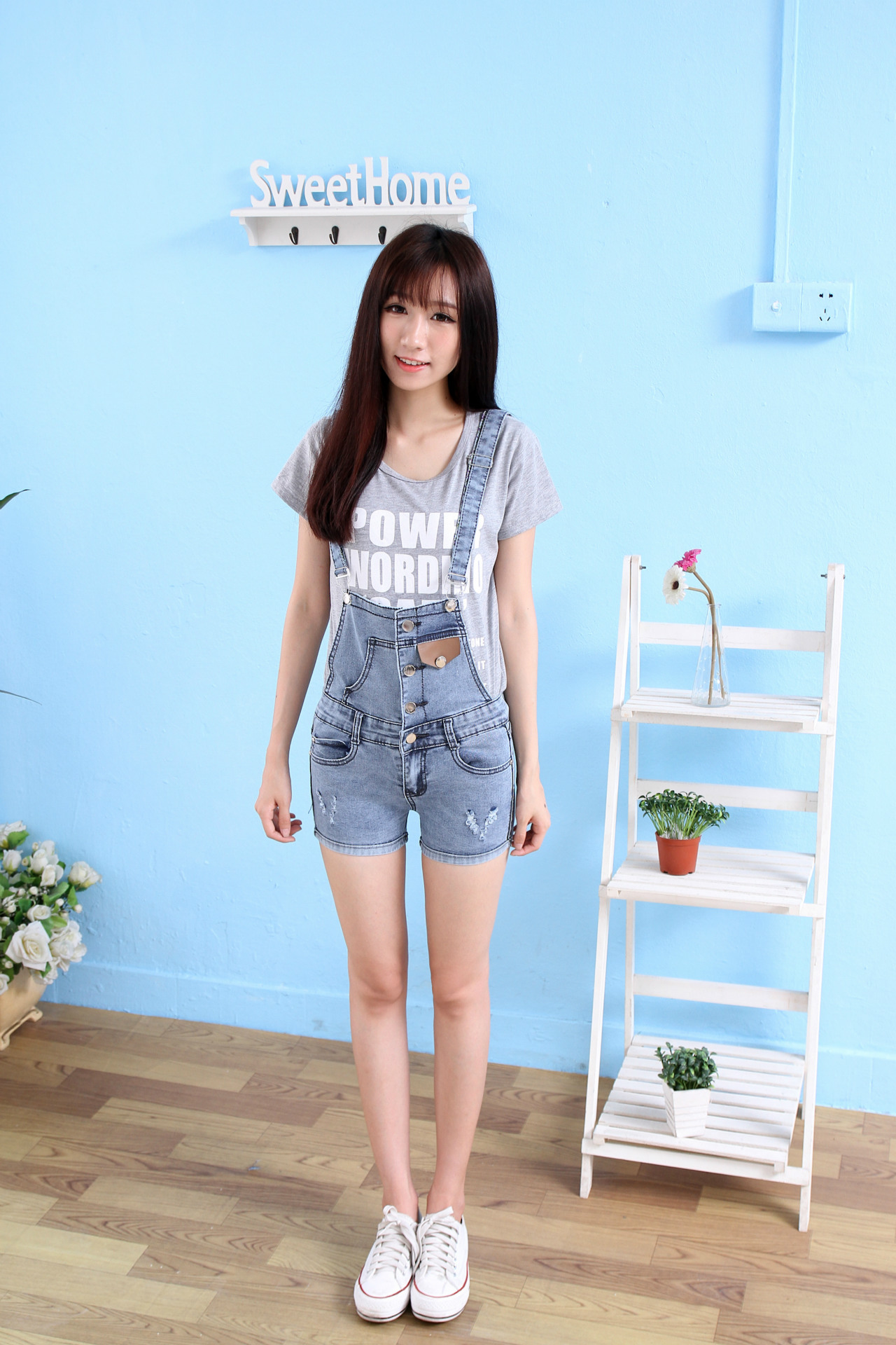 2014最新夏吊带<em>牛仔</em>短裤 <em>背带牛仔短裤女</em>韩版