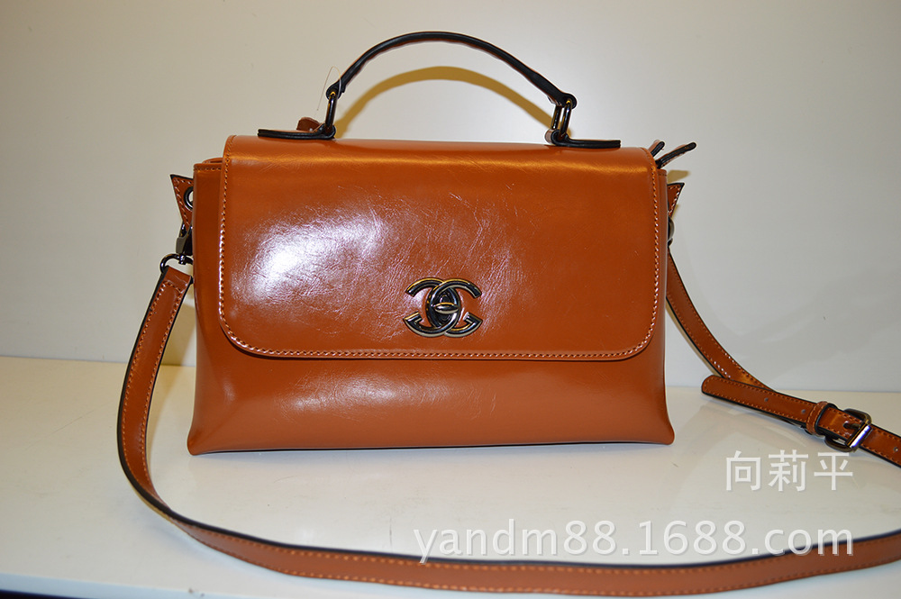 2014<em>新款真皮女包</em> 油蜡皮牛皮品牌女包 手提包