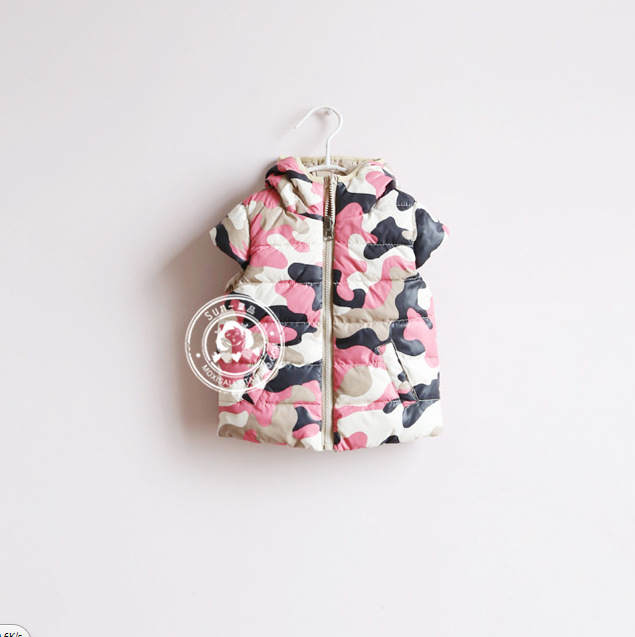 一件代发 欧美 女童 M- <em>迷彩</em>印花 <em>连帽</em>棉<em>马甲</em> 两