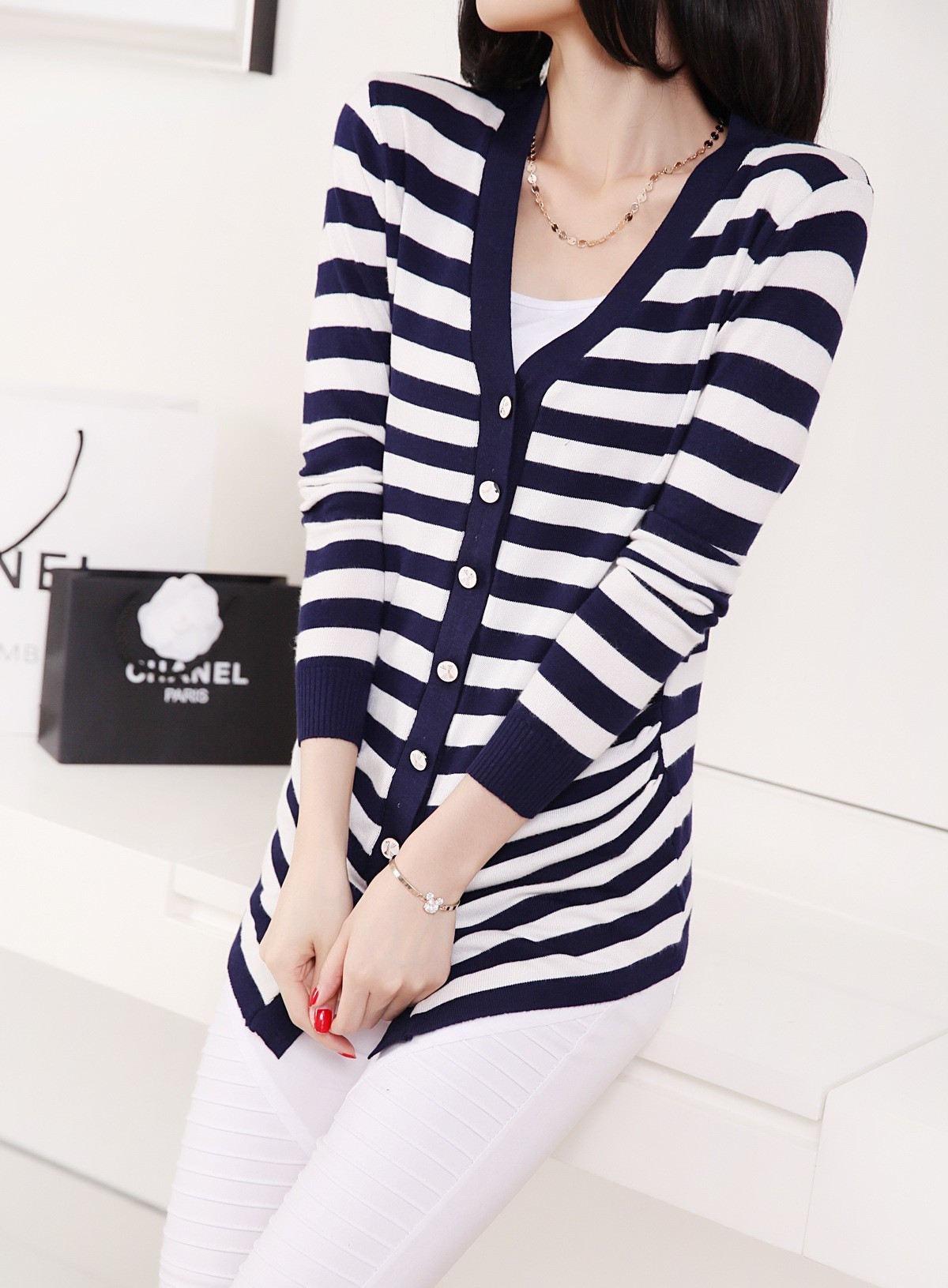 2014新款春装 长袖<em>条纹开衫女</em> 钉扣V领宽松针