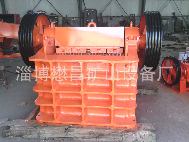 ZG-PEX型铸钢壳细碎颚式破碎机-