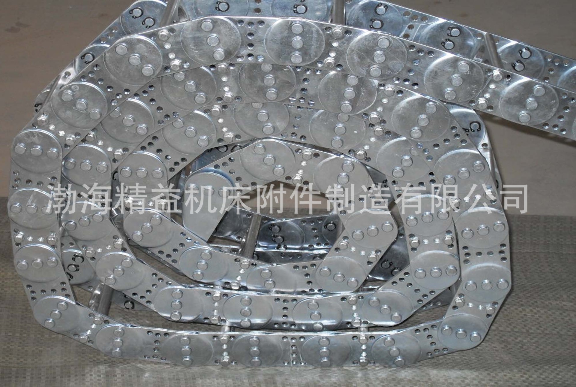 供应钢铝拖链封闭式拖链 机床附件机床拖链