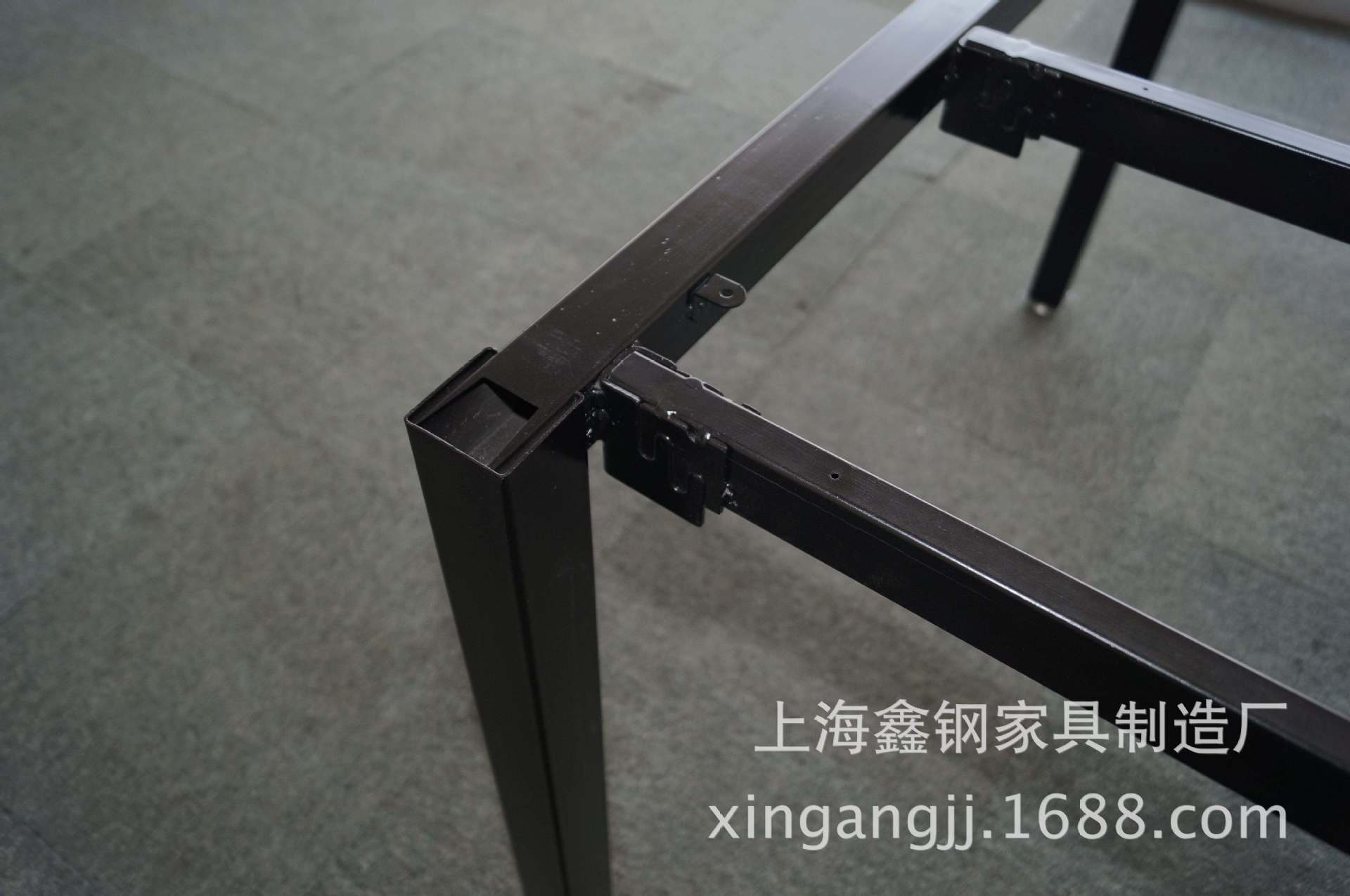上海五金钢架厂供应大量50*50方管子钢架桌架 抬脚办公桌钢架