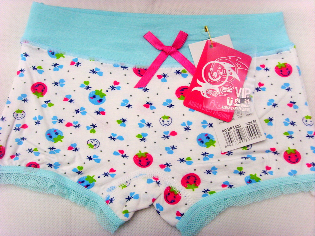 【爱念新款儿童内裤 好面料<em>超</em>柔软莫代尔<em>女孩</em>