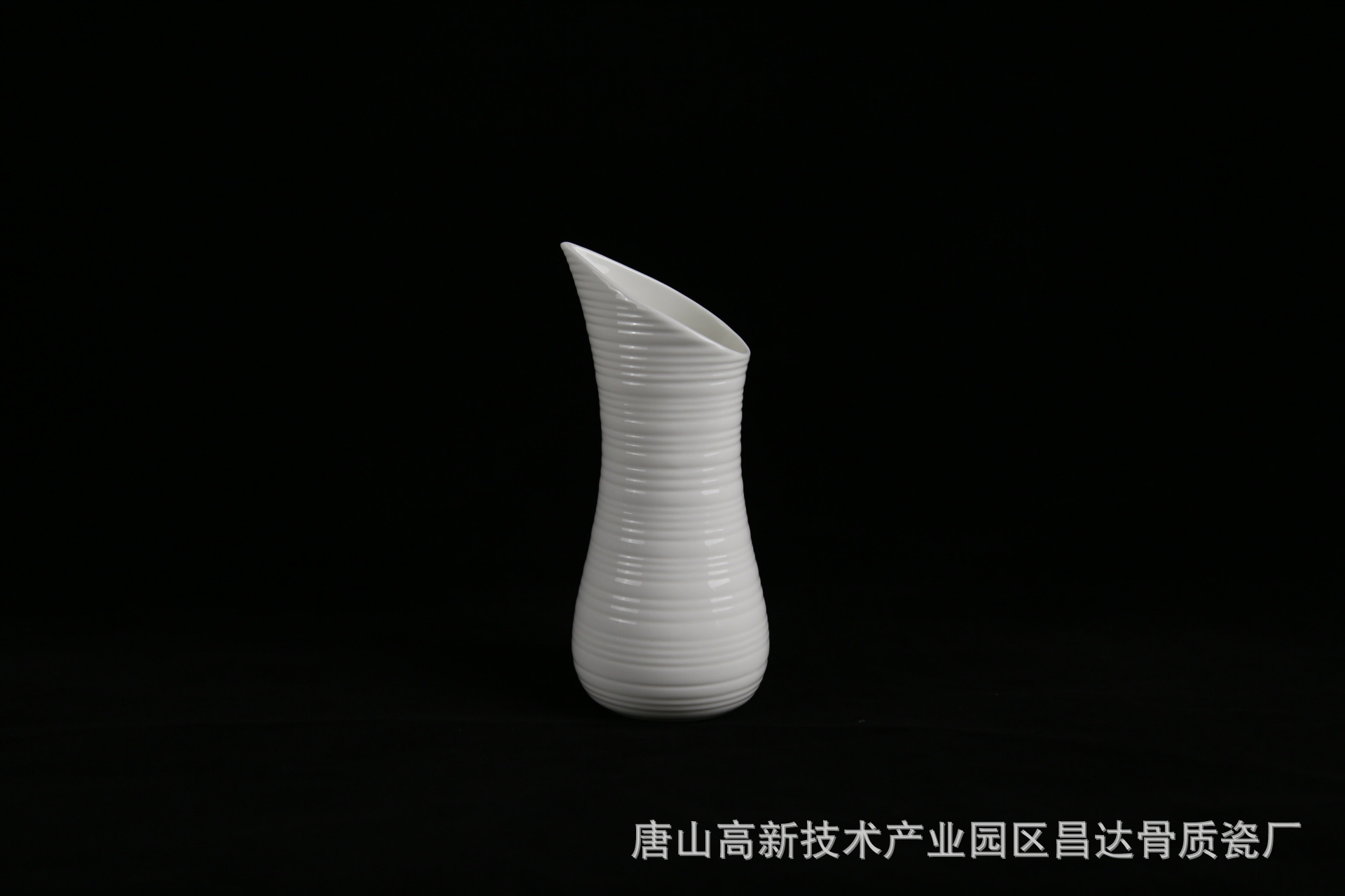 丝纹花瓶A