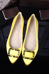 单鞋-广州批发舒适平底鞋尖头方块金属<em>饰品女</em>