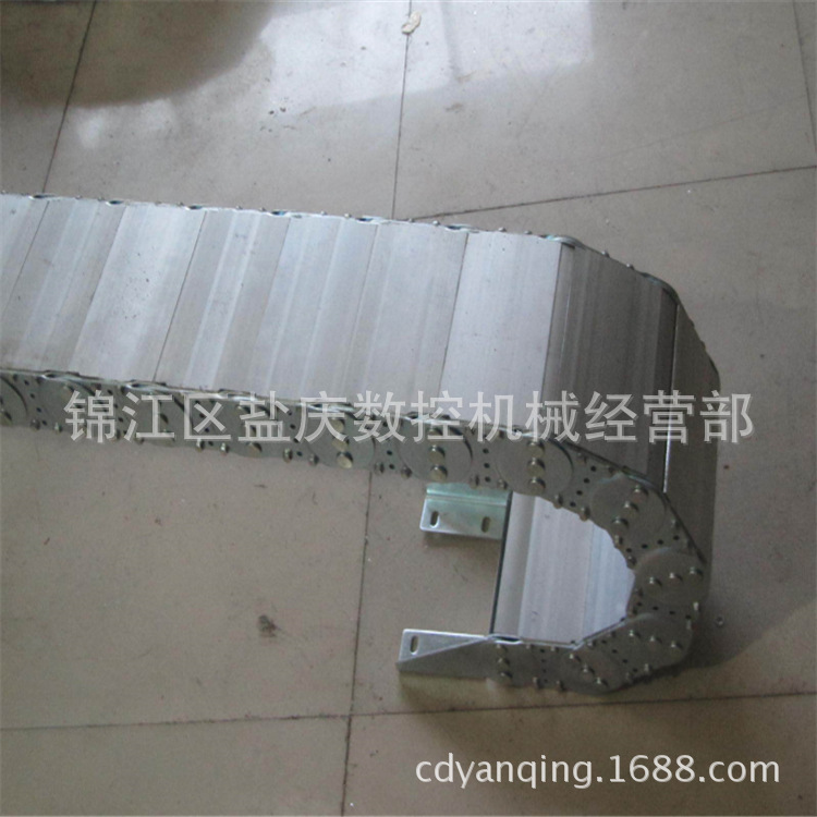 供应高强度 速度快 噪音小优质 钢铝拖链重工企业首选盐庆拖链