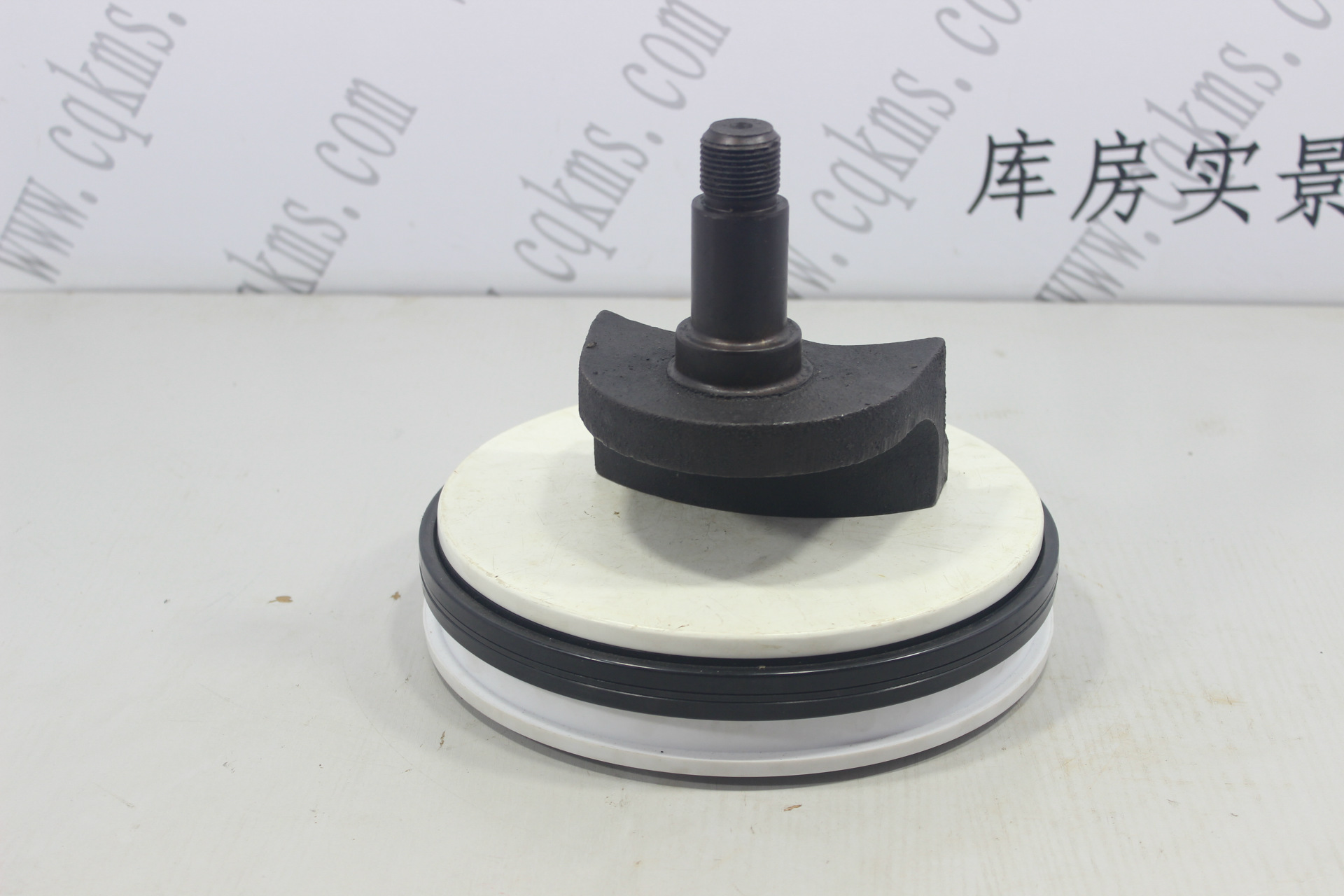 kms01484-3052988-风扇主轴-用于N14康明斯发动机-N14-参考规格高17*长19CM-参考重量4.2-4.2图片3